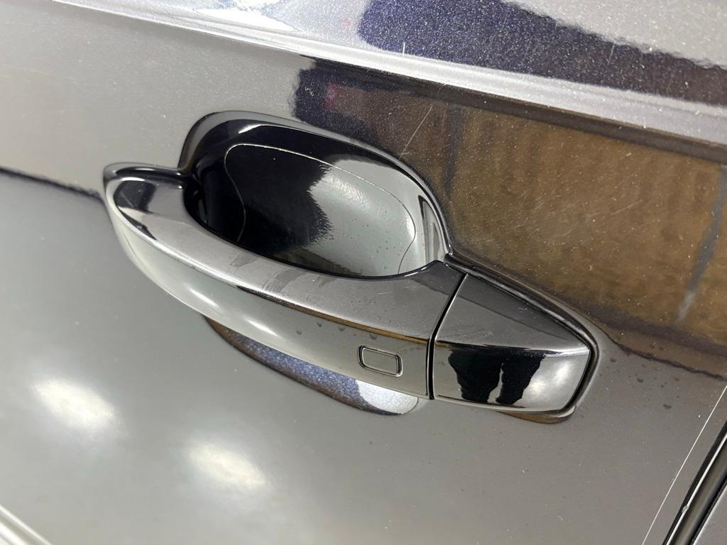 used 2019 Audi Q7 car, priced at $19,500