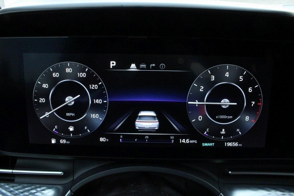 used 2024 Kia Carnival car, priced at $42,500
