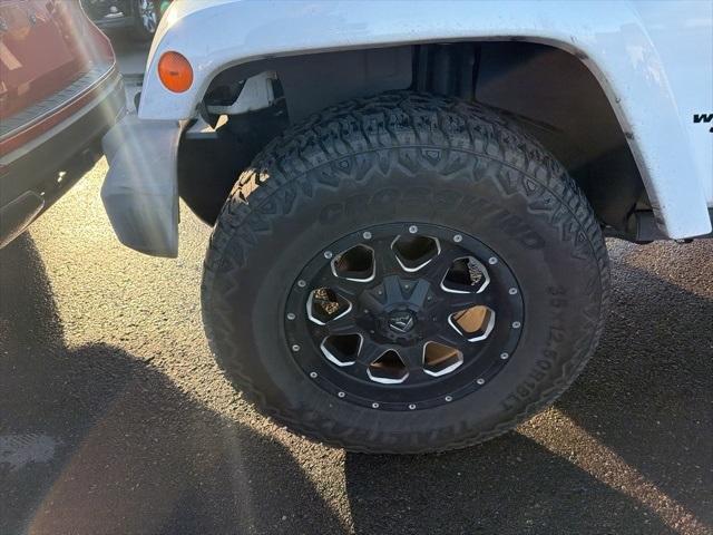 used 2014 Jeep Wrangler Unlimited car, priced at $17,000