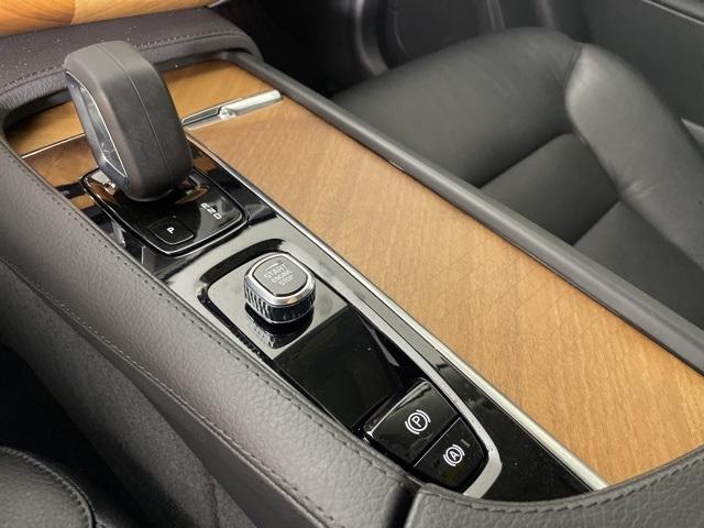 used 2022 Volvo XC90 Recharge Plug-In Hybrid car, priced at $48,000