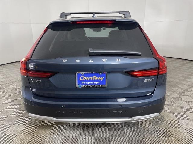 new 2025 Volvo V90 Cross Country car, priced at $65,620