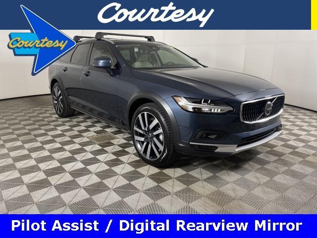 new 2025 Volvo V90 Cross Country car, priced at $65,620