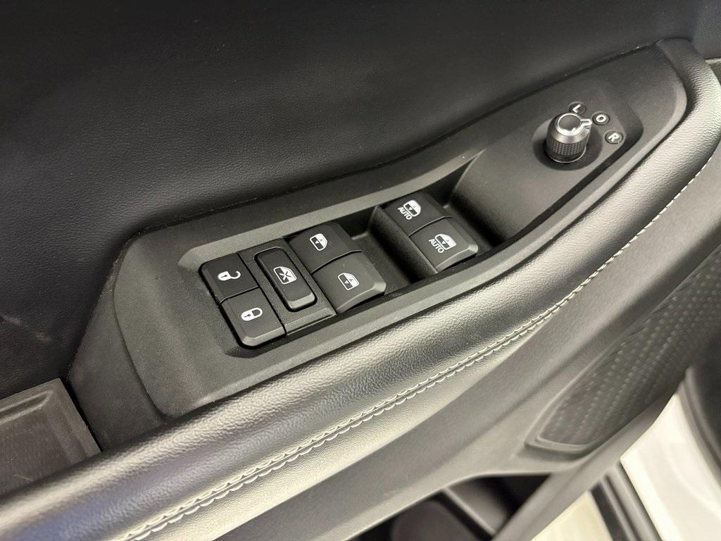 used 2023 Jeep Grand Cherokee L car, priced at $32,000