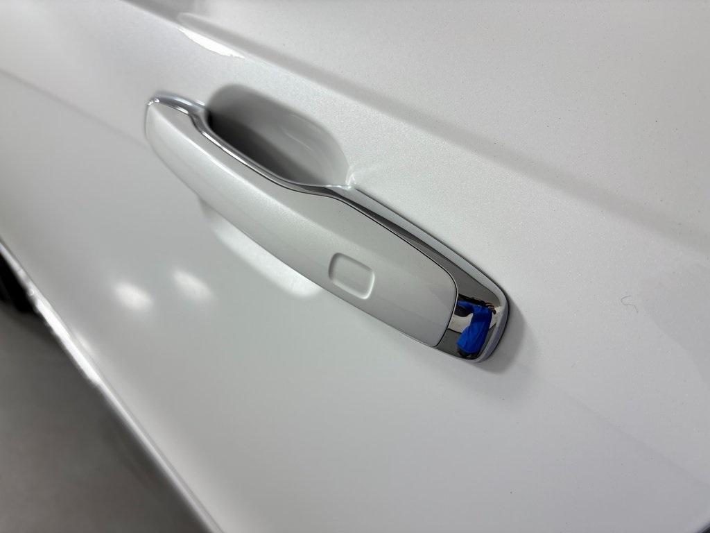 used 2019 Volvo XC90 car, priced at $25,000