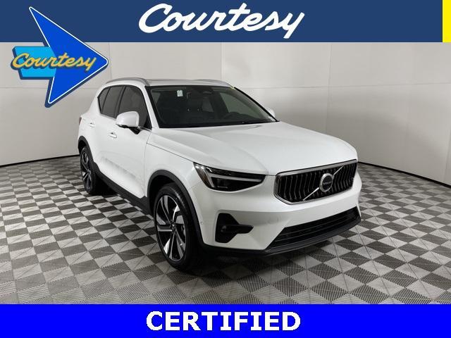 new 2024 Volvo XC40 car, priced at $40,000