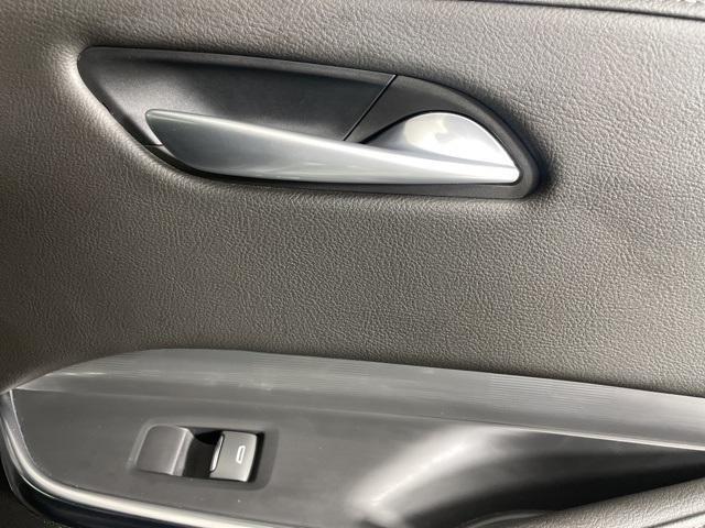 used 2025 Cadillac XT4 car, priced at $37,500