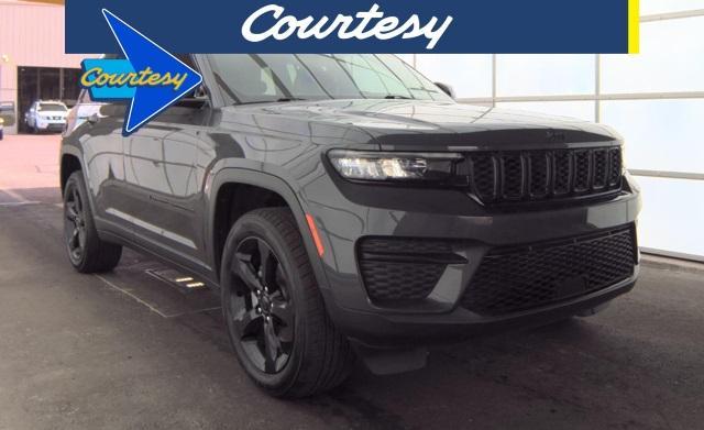 used 2022 Jeep Grand Cherokee car, priced at $33,000