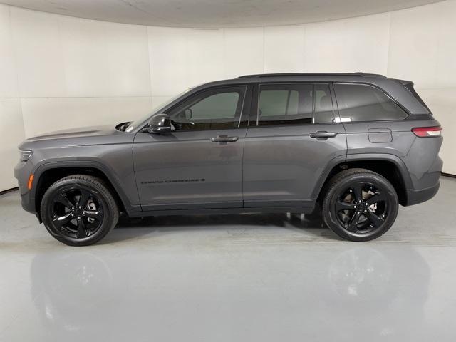 used 2022 Jeep Grand Cherokee car, priced at $27,500