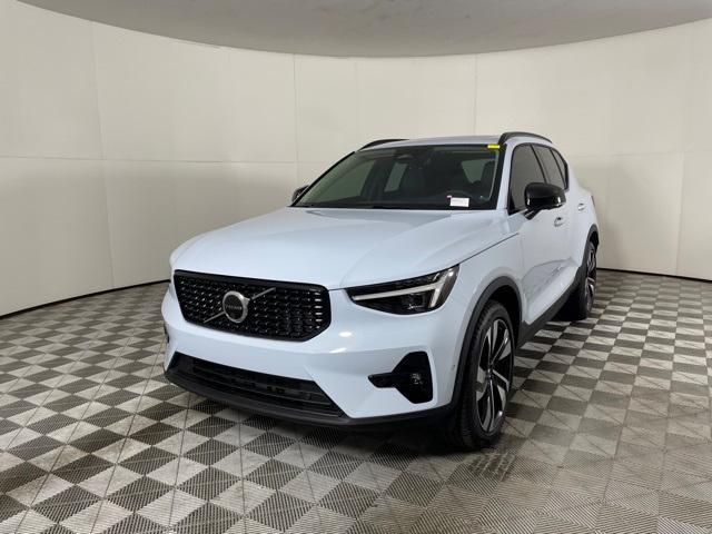 new 2024 Volvo XC40 car, priced at $44,705