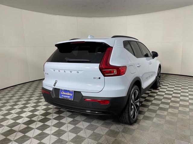 new 2024 Volvo XC40 car, priced at $44,705