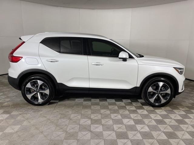 new 2025 Volvo XC40 car, priced at $47,785