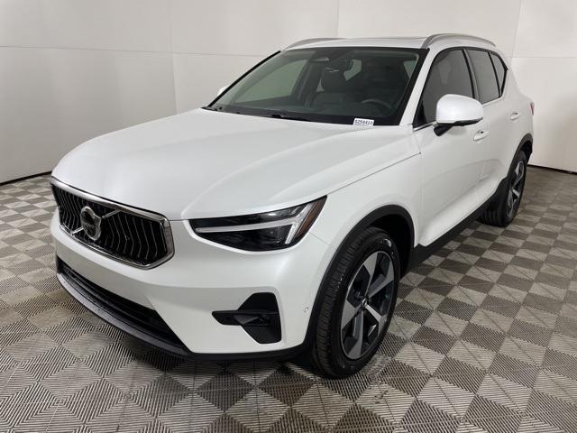 new 2025 Volvo XC40 car, priced at $47,785