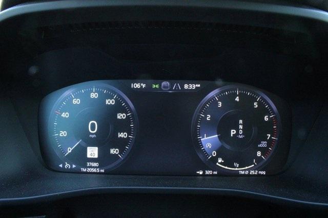 used 2021 Volvo XC40 car, priced at $30,000