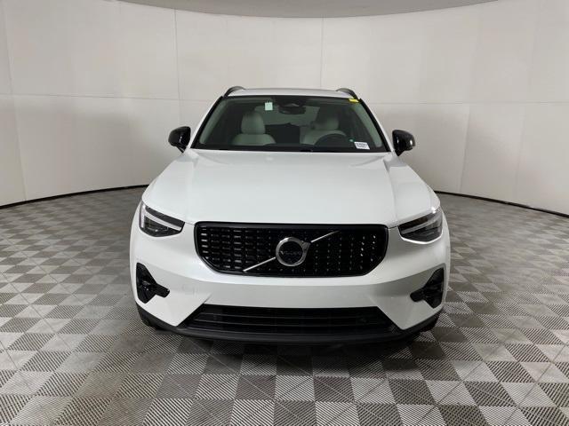 new 2024 Volvo XC40 car, priced at $48,685