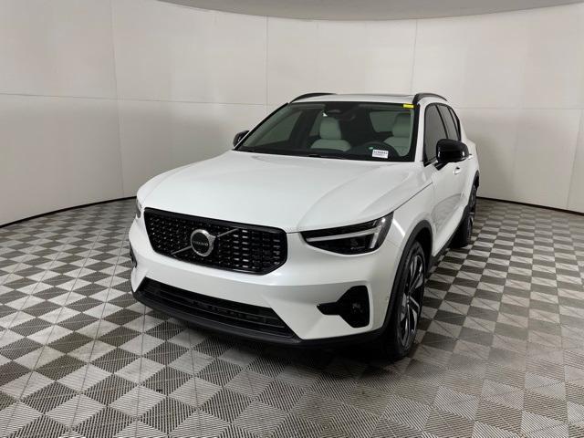 new 2024 Volvo XC40 car, priced at $48,685