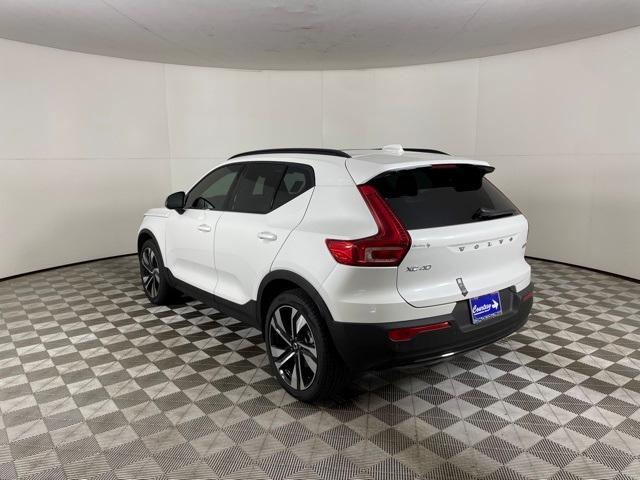 new 2025 Volvo XC40 car, priced at $48,525