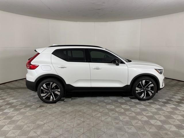 new 2025 Volvo XC40 car, priced at $48,525