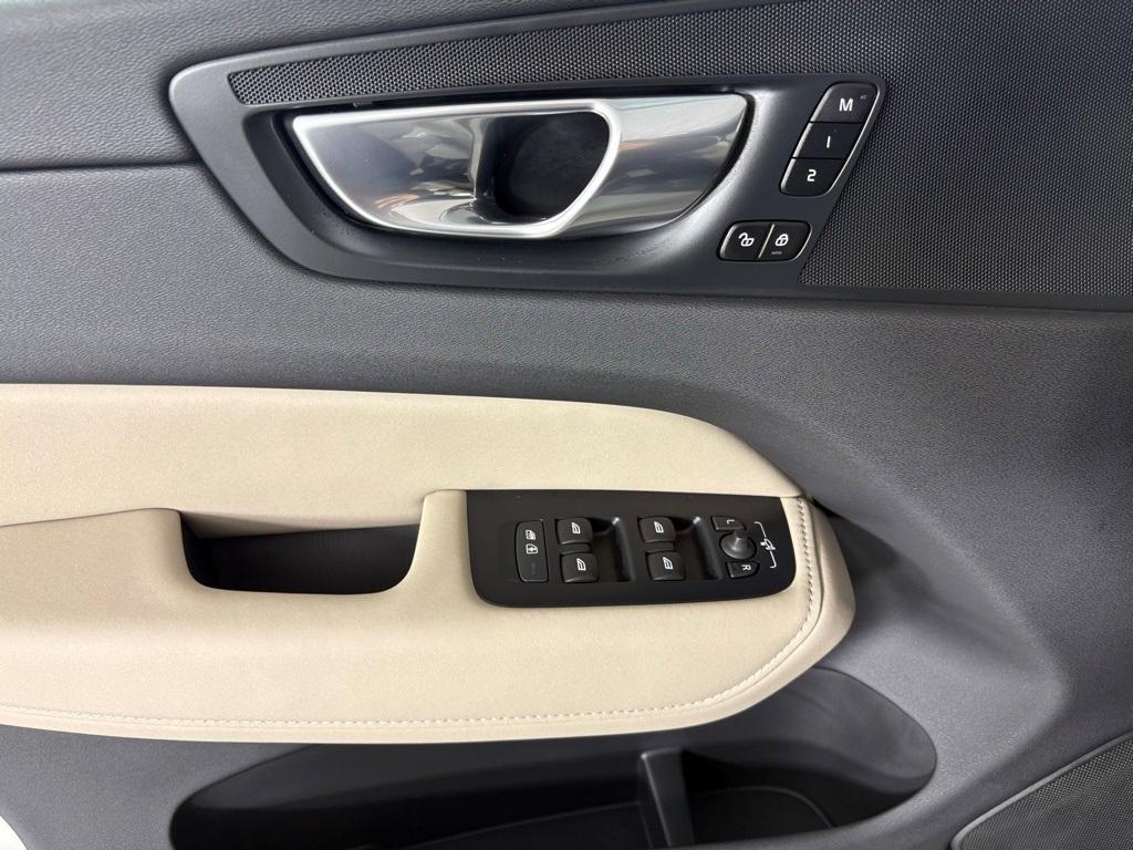 new 2026 Volvo XC60 car, priced at $55,425