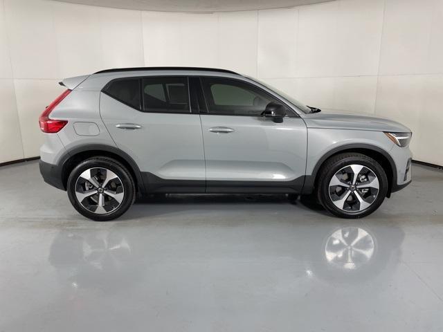 new 2026 Volvo XC40 car, priced at $44,425