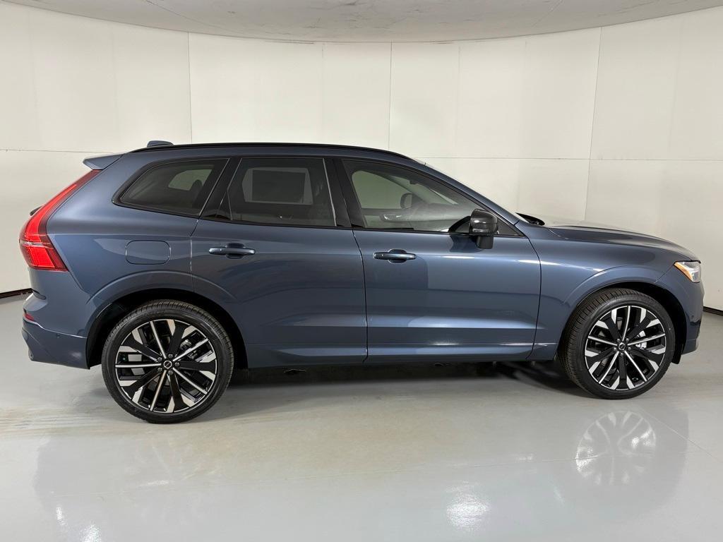 new 2026 Volvo XC60 car, priced at $62,370
