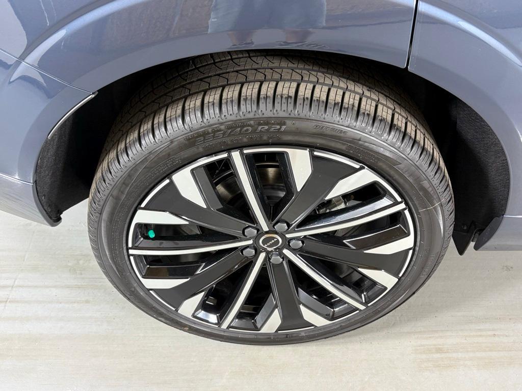 new 2026 Volvo XC60 car, priced at $62,370