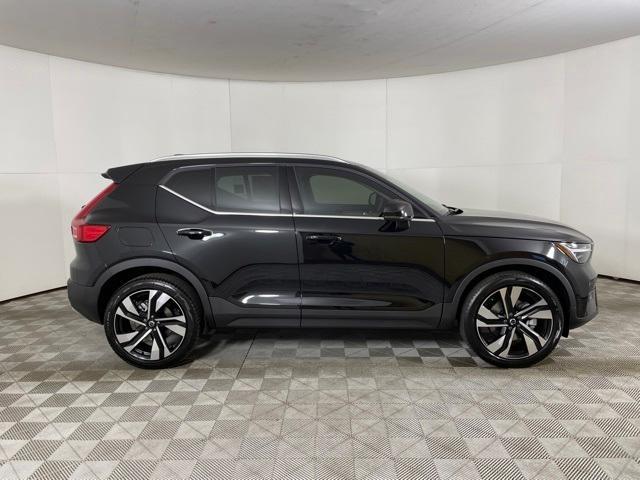 new 2024 Volvo XC40 car, priced at $48,600