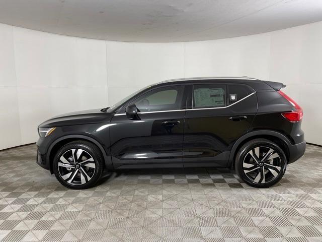 new 2024 Volvo XC40 car, priced at $48,600