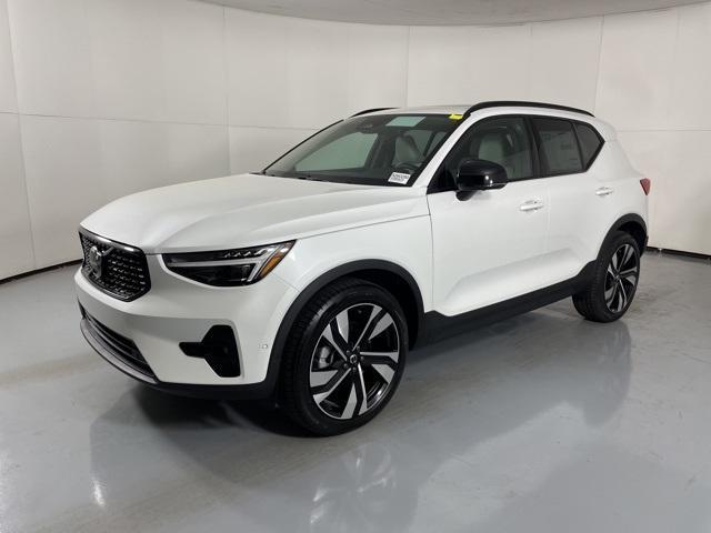 new 2026 Volvo XC40 car