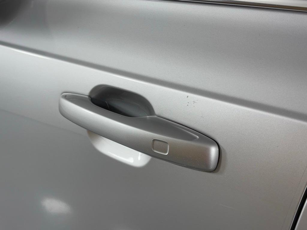 used 2020 Volvo XC90 car, priced at $22,500