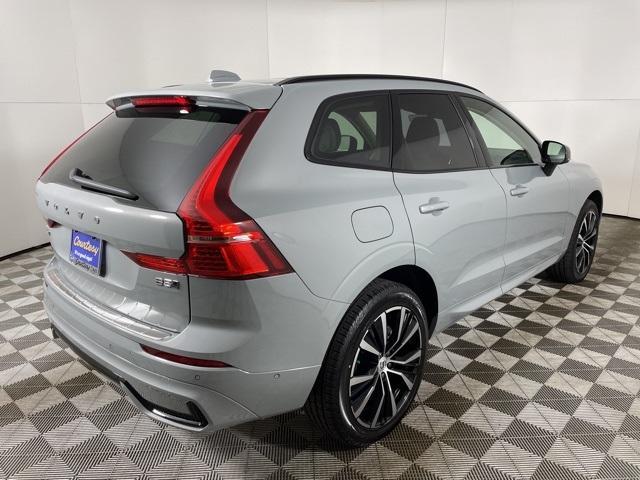 new 2025 Volvo XC60 car, priced at $53,475