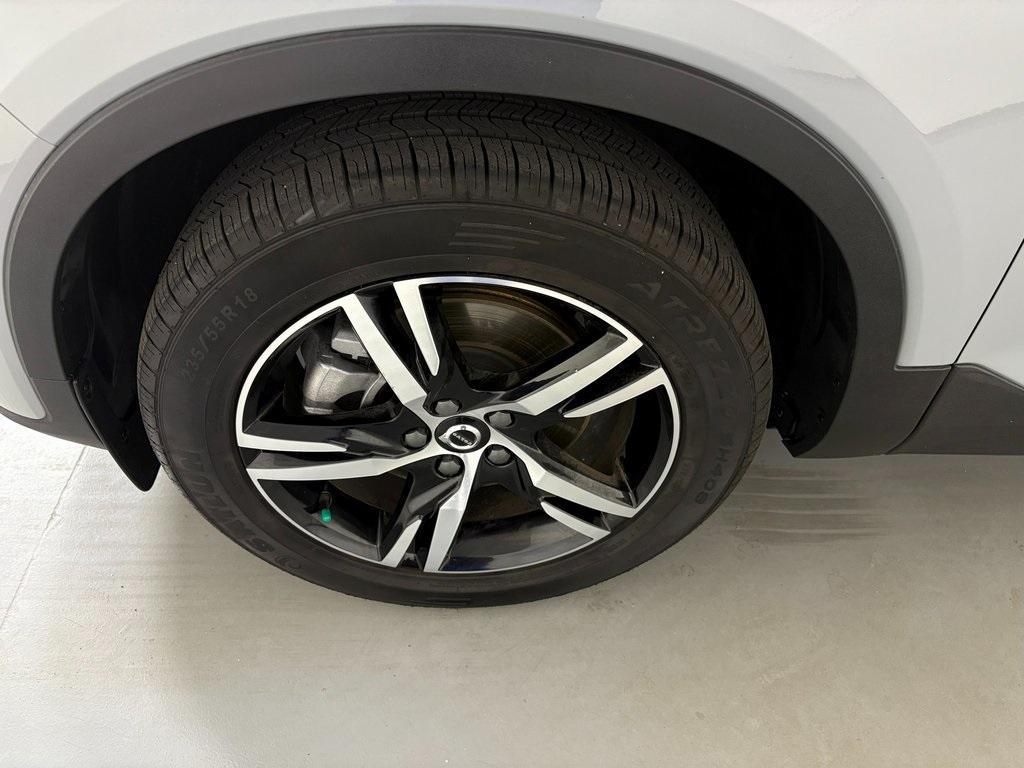 used 2024 Volvo XC40 car, priced at $25,500