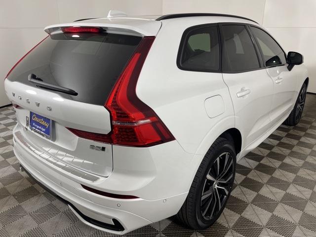 new 2025 Volvo XC60 car, priced at $53,835