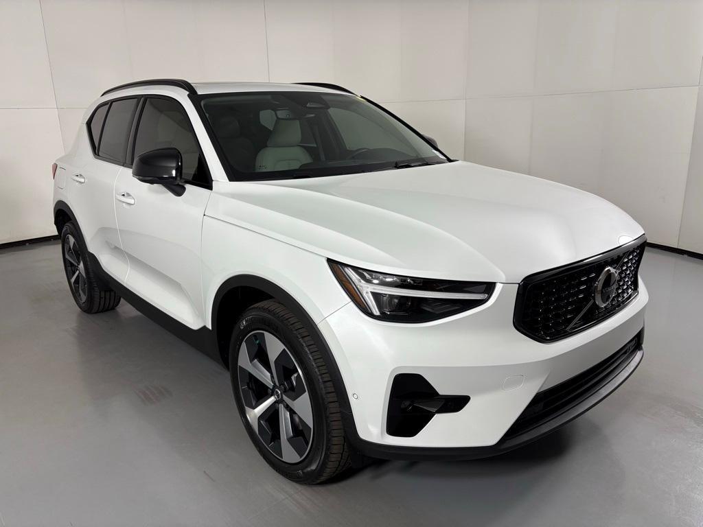new 2026 Volvo XC40 car, priced at $48,600