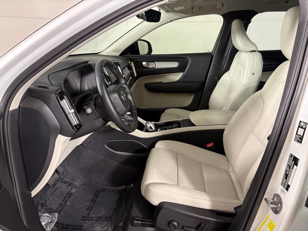 new 2026 Volvo XC40 car, priced at $48,600