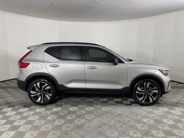 new 2024 Volvo XC40 car, priced at $45,505