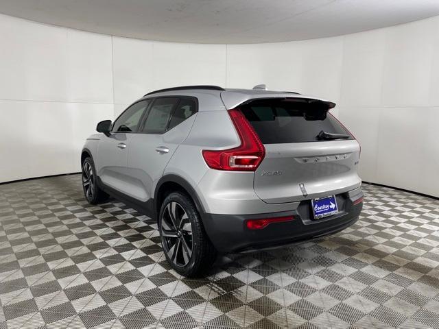 new 2024 Volvo XC40 car, priced at $45,505