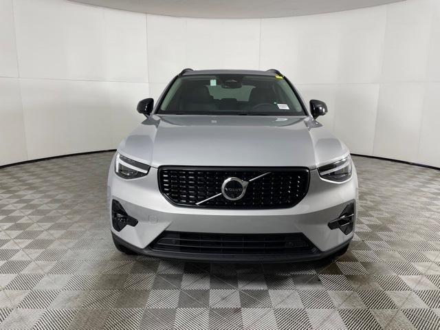 new 2024 Volvo XC40 car, priced at $45,505