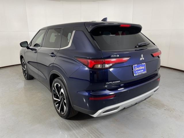 used 2024 Mitsubishi Outlander car, priced at $23,000