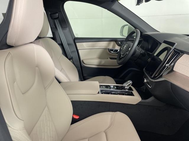 new 2025 Volvo XC90 car, priced at $65,445