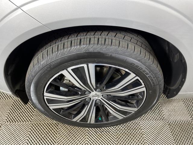 used 2022 Volvo XC60 car, priced at $43,500