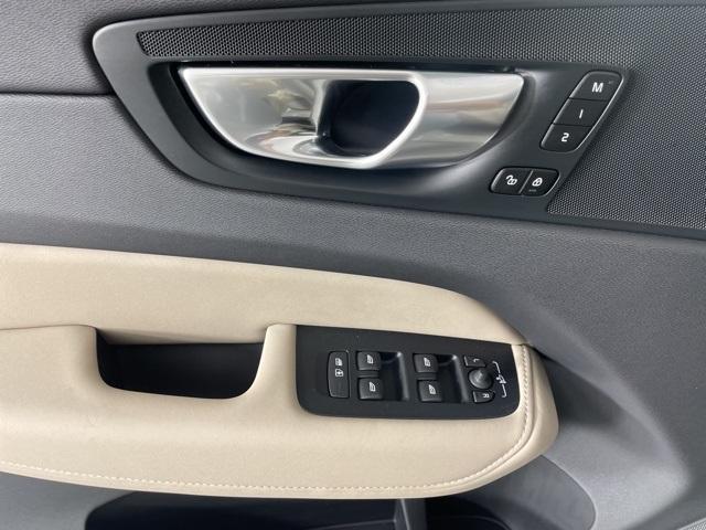 new 2026 Volvo XC60 Plug-In Hybrid car, priced at $66,285