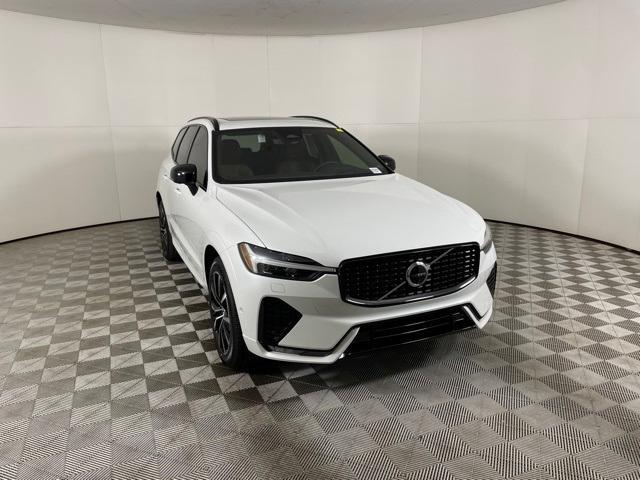 new 2025 Volvo XC60 car, priced at $59,345