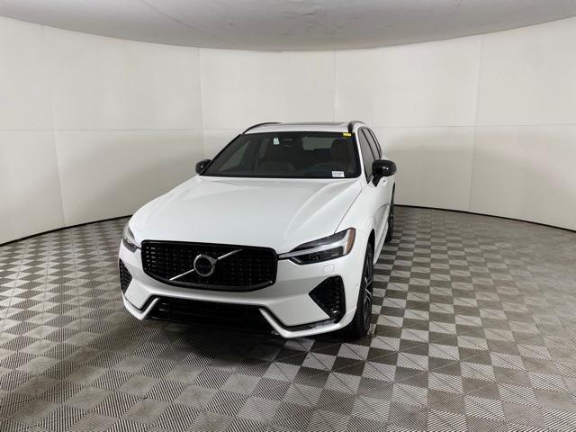 new 2025 Volvo XC60 car, priced at $59,345