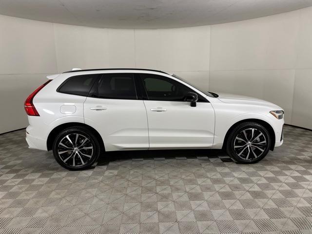 new 2025 Volvo XC60 car, priced at $59,345