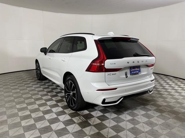 new 2024 Volvo XC60 car, priced at $53,380