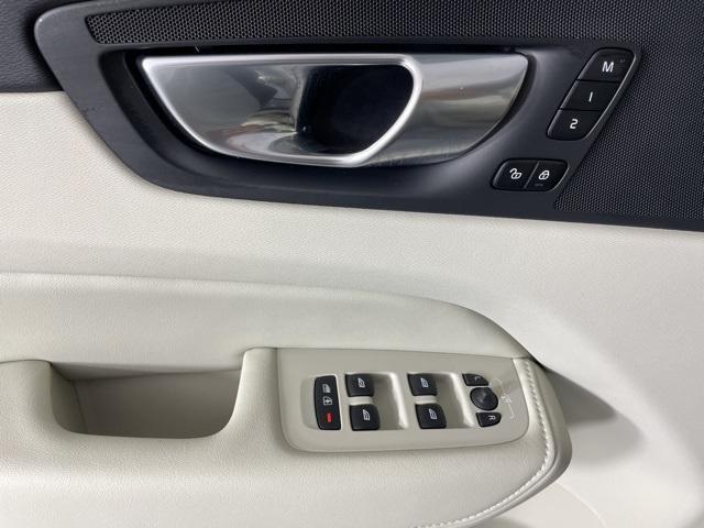 new 2025 Volvo XC60 car, priced at $55,360