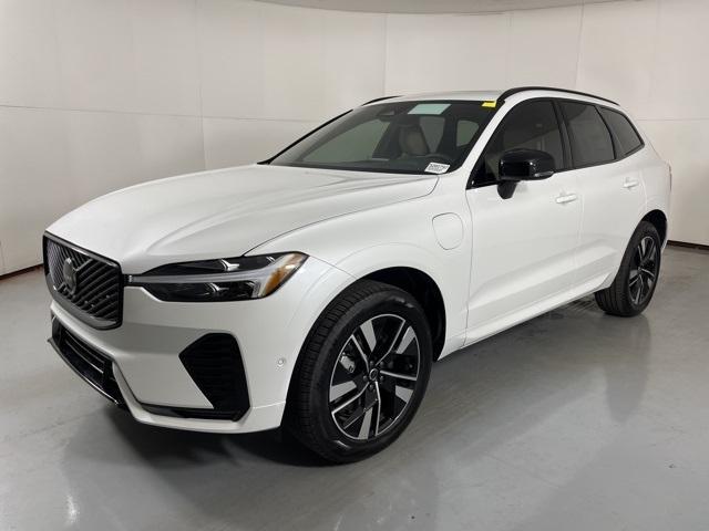 new 2026 Volvo XC60 Plug-In Hybrid car, priced at $63,895
