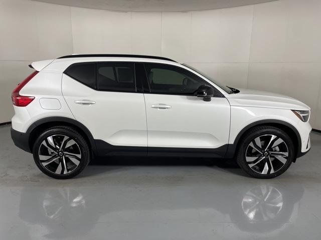 new 2026 Volvo XC40 car
