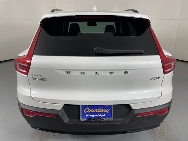 new 2026 Volvo XC40 car