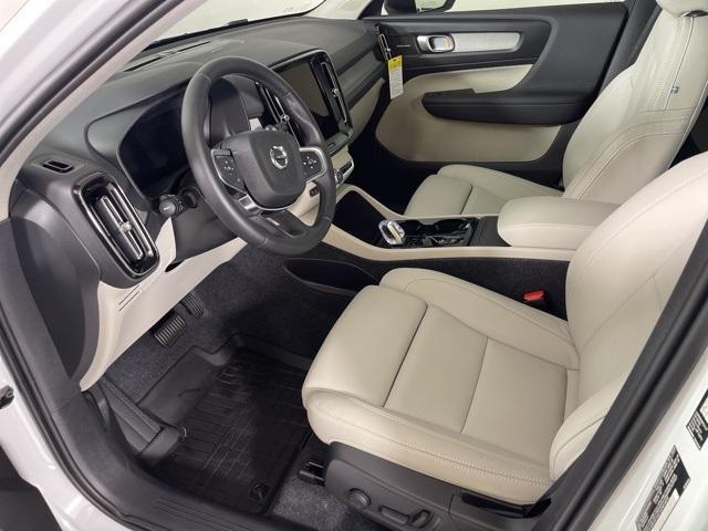 new 2026 Volvo XC40 car
